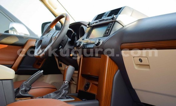 Nunua Imported Toyota Prado Nyeupe Gari ndani ya Import - Dubai nchini Bujumbura Nunua Imported Toyota Prado Nyeupe Gari ndani ya Import - Dubai nchini Bujumbura