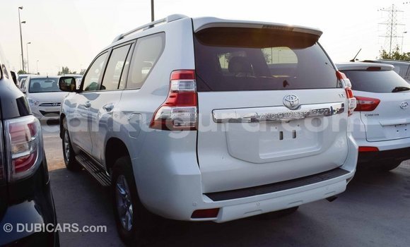 Nunua Imported Toyota Prado Nyeupe Gari ndani ya Import - Dubai nchini Bujumbura Nunua Imported Toyota Prado Nyeupe Gari ndani ya Import - Dubai nchini Bujumbura