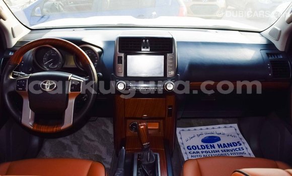 Acheter Import Voiture Toyota Prado Blanc à Import - Dubai, Bujumbura Acheter Import Voiture Toyota Prado Blanc à Import - Dubai, Bujumbura