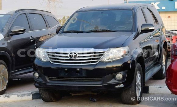 Nunua Imported Toyota Fortuner Nyeusi Gari ndani ya Import - Dubai nchini Bujumbura Nunua Imported Toyota Fortuner Nyeusi Gari ndani ya Import - Dubai nchini Bujumbura