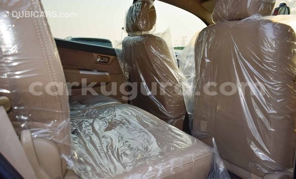 Nunua Imported Toyota Fortuner Nyeusi Gari ndani ya Import - Dubai nchini Bujumbura Nunua Imported Toyota Fortuner Nyeusi Gari ndani ya Import - Dubai nchini Bujumbura