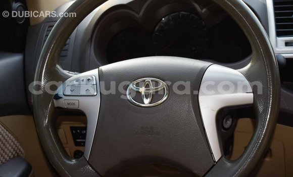 Nunua Imported Toyota Fortuner Nyeusi Gari ndani ya Import - Dubai nchini Bujumbura Nunua Imported Toyota Fortuner Nyeusi Gari ndani ya Import - Dubai nchini Bujumbura