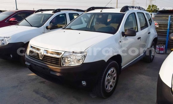 Nunua Imported Renault Duster Nyeupe Gari ndani ya Import - Dubai nchini Bujumbura Nunua Imported Renault Duster Nyeupe Gari ndani ya Import - Dubai nchini Bujumbura