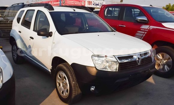 Acheter Import Voiture Renault Duster Blanc à Import - Dubai, Bujumbura