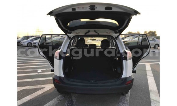 Nunua Imported Toyota 4Runner Nyeupe Gari ndani ya Import - Dubai nchini Bujumbura Nunua Imported Toyota 4Runner Nyeupe Gari ndani ya Import - Dubai nchini Bujumbura