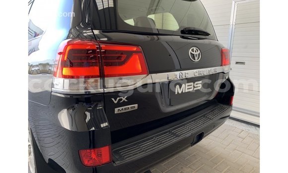 Acheter Import Voiture Toyota Land Cruiser Noir à Import - Dubai, Bujumbura Acheter Import Voiture Toyota Land Cruiser Noir à Import - Dubai, Bujumbura