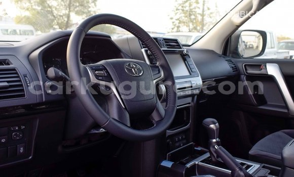 Nunua Imported Toyota Prado Nyeusi Gari ndani ya Import - Dubai nchini Bujumbura Nunua Imported Toyota Prado Nyeusi Gari ndani ya Import - Dubai nchini Bujumbura