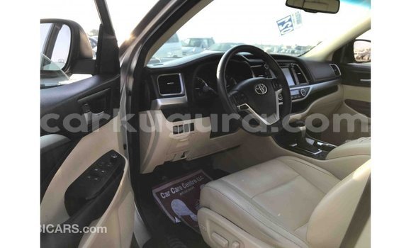 Nunua Imported Toyota Highlander Nyingine Gari ndani ya Import - Dubai nchini Bujumbura Nunua Imported Toyota Highlander Nyingine Gari ndani ya Import - Dubai nchini Bujumbura