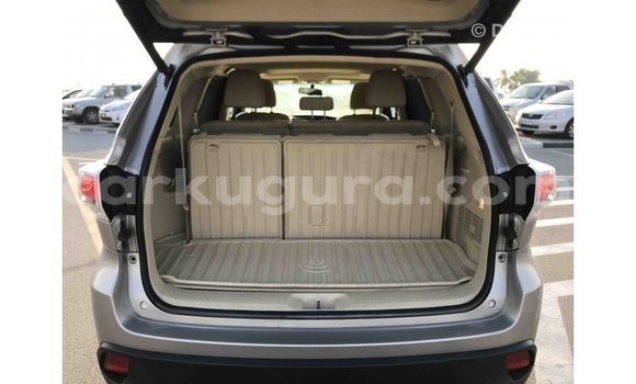 Nunua Imported Toyota Highlander Nyingine Gari ndani ya Import - Dubai nchini Bujumbura Nunua Imported Toyota Highlander Nyingine Gari ndani ya Import - Dubai nchini Bujumbura