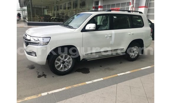 Buy Import Toyota Land Cruiser White Car in Import - Dubai in Bujumbura Buy Import Toyota Land Cruiser White Car in Import - Dubai in Bujumbura