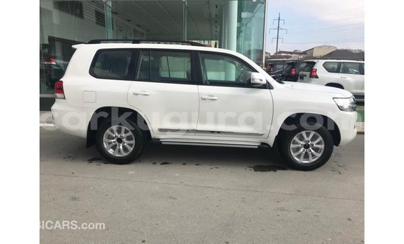 Nunua Imported Toyota Land Cruiser Nyeupe Gari ndani ya Import - Dubai nchini Bujumbura Nunua Imported Toyota Land Cruiser Nyeupe Gari ndani ya Import - Dubai nchini Bujumbura