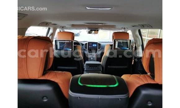 Nunua Imported Toyota Land Cruiser Nyeusi Gari ndani ya Import - Dubai nchini Bujumbura Nunua Imported Toyota Land Cruiser Nyeusi Gari ndani ya Import - Dubai nchini Bujumbura