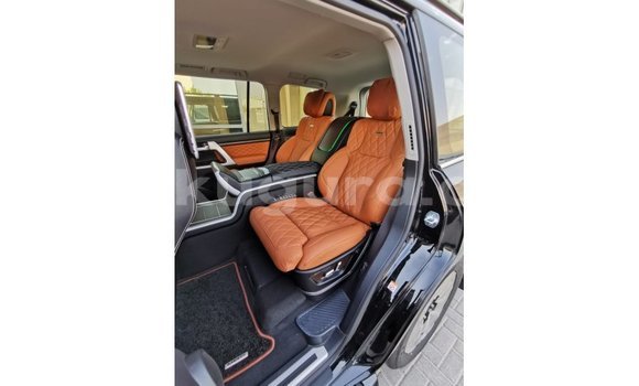 Nunua Imported Toyota Land Cruiser Nyeusi Gari ndani ya Import - Dubai nchini Bujumbura Nunua Imported Toyota Land Cruiser Nyeusi Gari ndani ya Import - Dubai nchini Bujumbura