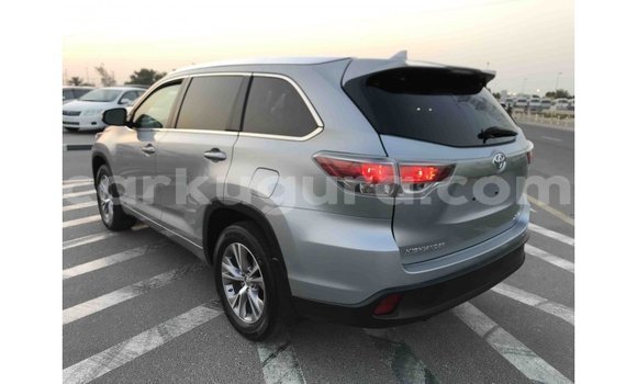 Nunua Imported Toyota Highlander Nyingine Gari ndani ya Import - Dubai nchini Bujumbura Nunua Imported Toyota Highlander Nyingine Gari ndani ya Import - Dubai nchini Bujumbura