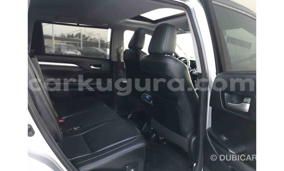 Nunua Imported Toyota Highlander Nyingine Gari ndani ya Import - Dubai nchini Bujumbura Nunua Imported Toyota Highlander Nyingine Gari ndani ya Import - Dubai nchini Bujumbura