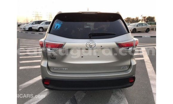 Nunua Imported Toyota Highlander Nyingine Gari ndani ya Import - Dubai nchini Bujumbura Nunua Imported Toyota Highlander Nyingine Gari ndani ya Import - Dubai nchini Bujumbura