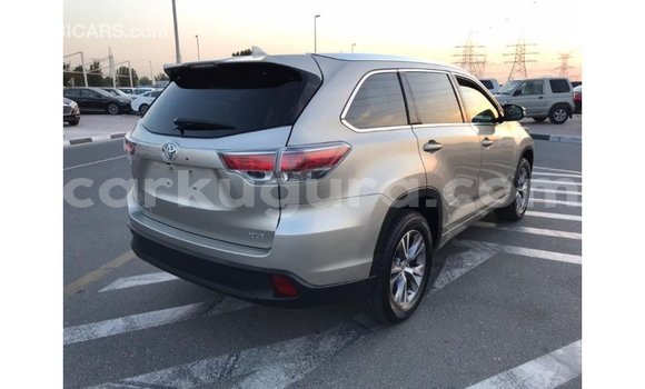 Nunua Imported Toyota Highlander Nyingine Gari ndani ya Import - Dubai nchini Bujumbura Nunua Imported Toyota Highlander Nyingine Gari ndani ya Import - Dubai nchini Bujumbura
