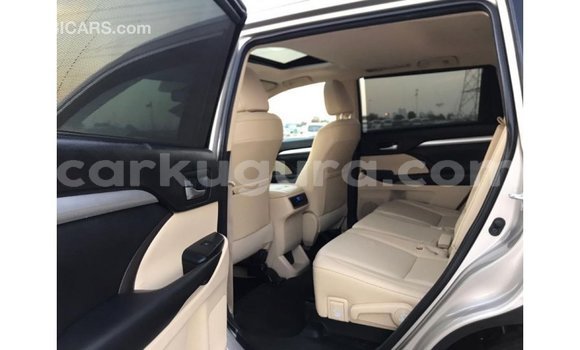 Nunua Imported Toyota Highlander Nyingine Gari ndani ya Import - Dubai nchini Bujumbura Nunua Imported Toyota Highlander Nyingine Gari ndani ya Import - Dubai nchini Bujumbura