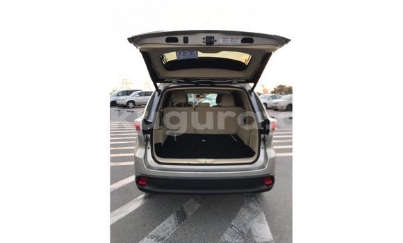 Nunua Imported Toyota Highlander Nyingine Gari ndani ya Import - Dubai nchini Bujumbura Nunua Imported Toyota Highlander Nyingine Gari ndani ya Import - Dubai nchini Bujumbura