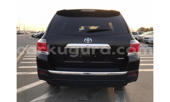Acheter Import Voiture Toyota Highlander Noir à Import - Dubai, Bujumbura Acheter Import Voiture Toyota Highlander Noir à Import - Dubai, Bujumbura