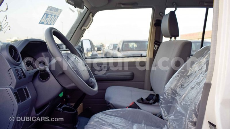 Big with watermark toyota land cruiser bujumbura import dubai 3361