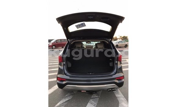 Acheter Import Voiture Hyundai Santa Fe Noir à Import - Dubai, Bujumbura Acheter Import Voiture Hyundai Santa Fe Noir à Import - Dubai, Bujumbura