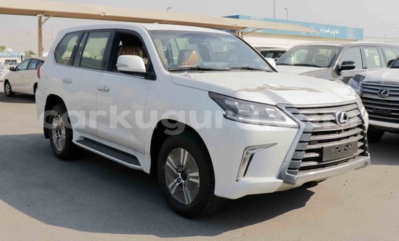 Acheter Import Voiture Lexus LX Blanc à Import - Dubai, Bujumbura Acheter Import Voiture Lexus LX Blanc à Import - Dubai, Bujumbura