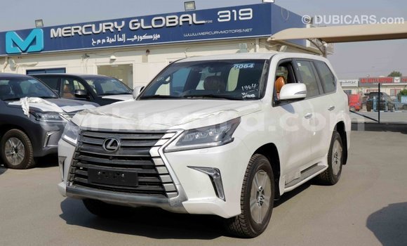 Acheter Import Voiture Lexus LX Blanc à Import - Dubai, Bujumbura Acheter Import Voiture Lexus LX Blanc à Import - Dubai, Bujumbura
