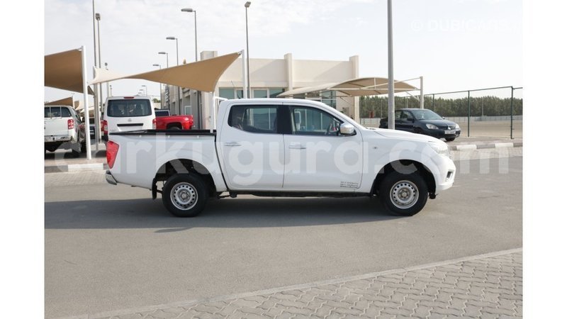 Big with watermark nissan navara bujumbura import dubai 3379