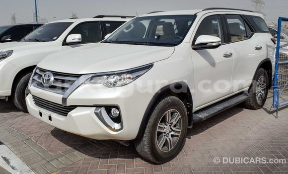 Nunua Imported Toyota Fortuner Nyeupe Gari ndani ya Import - Dubai nchini Bujumbura Nunua Imported Toyota Fortuner Nyeupe Gari ndani ya Import - Dubai nchini Bujumbura