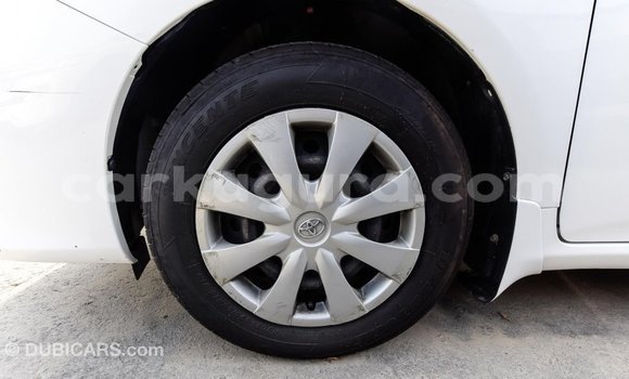 Acheter Import Voiture Toyota Corolla Blanc à Import - Dubai, Bujumbura Acheter Import Voiture Toyota Corolla Blanc à Import - Dubai, Bujumbura
