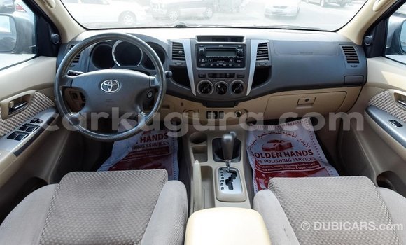 Acheter Import Voiture Toyota Fortuner Noir à Import - Dubai, Bujumbura Acheter Import Voiture Toyota Fortuner Noir à Import - Dubai, Bujumbura