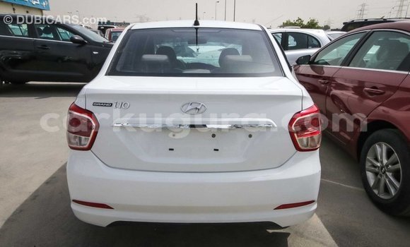 Acheter Import Voiture Hyundai i10 Blanc à Import - Dubai, Bujumbura Acheter Import Voiture Hyundai i10 Blanc à Import - Dubai, Bujumbura