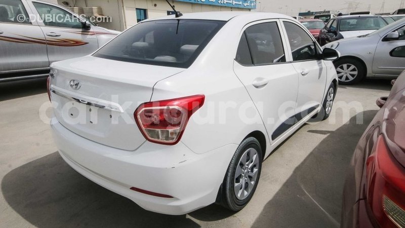 Big with watermark hyundai i10 bujumbura import dubai 3395