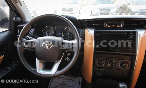 Nunua Imported Toyota Fortuner Nyeupe Gari ndani ya Import - Dubai nchini Bujumbura Nunua Imported Toyota Fortuner Nyeupe Gari ndani ya Import - Dubai nchini Bujumbura
