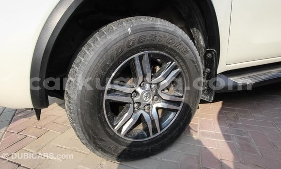 Nunua Imported Toyota Fortuner Nyeupe Gari ndani ya Import - Dubai nchini Bujumbura Nunua Imported Toyota Fortuner Nyeupe Gari ndani ya Import - Dubai nchini Bujumbura
