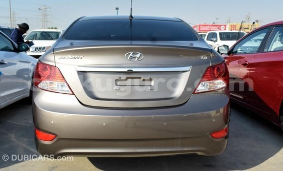 Nunua Imported Hyundai Accent Brown Gari ndani ya Import - Dubai nchini Bujumbura Nunua Imported Hyundai Accent Brown Gari ndani ya Import - Dubai nchini Bujumbura