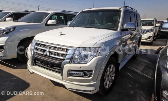 Nunua Imported Mitsubishi Pajero Nyeupe Gari ndani ya Import - Dubai nchini Bujumbura Nunua Imported Mitsubishi Pajero Nyeupe Gari ndani ya Import - Dubai nchini Bujumbura