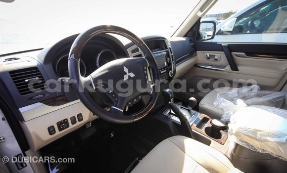 Nunua Imported Mitsubishi Pajero Nyeupe Gari ndani ya Import - Dubai nchini Bujumbura Nunua Imported Mitsubishi Pajero Nyeupe Gari ndani ya Import - Dubai nchini Bujumbura