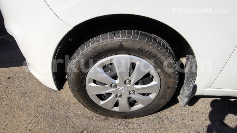 Big with watermark hyundai i10 bujumbura import dubai 3413