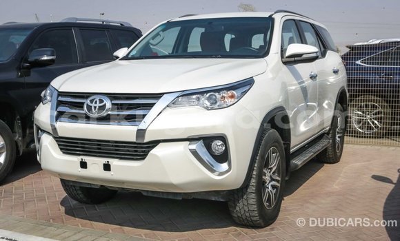 Buy Import Toyota Fortuner White Car in Import - Dubai in Bujumbura Buy Import Toyota Fortuner White Car in Import - Dubai in Bujumbura
