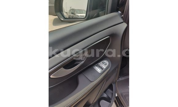 Nunua Imported Mercedes-Benz 250 Nyeusi Gari ndani ya Import - Dubai nchini Bujumbura Nunua Imported Mercedes-Benz 250 Nyeusi Gari ndani ya Import - Dubai nchini Bujumbura
