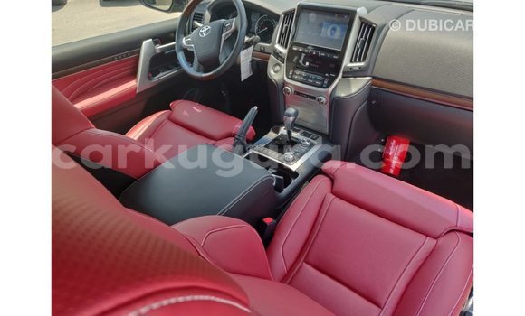 Acheter Import Voiture Toyota Land Cruiser Noir à Import - Dubai, Bujumbura Acheter Import Voiture Toyota Land Cruiser Noir à Import - Dubai, Bujumbura