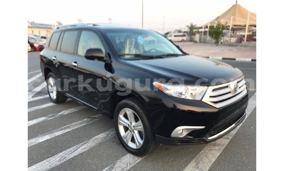 Nunua Imported Toyota Highlander Nyeusi Gari ndani ya Import - Dubai nchini Bujumbura Nunua Imported Toyota Highlander Nyeusi Gari ndani ya Import - Dubai nchini Bujumbura