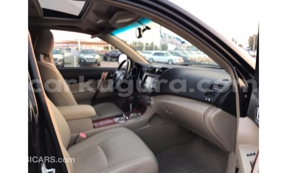 Nunua Imported Toyota Highlander Nyeusi Gari ndani ya Import - Dubai nchini Bujumbura Nunua Imported Toyota Highlander Nyeusi Gari ndani ya Import - Dubai nchini Bujumbura