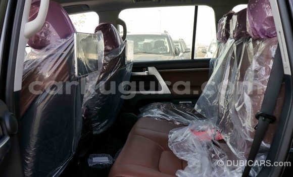 Nunua Imported Toyota Land Cruiser Nyeusi Gari ndani ya Import - Dubai nchini Bujumbura Nunua Imported Toyota Land Cruiser Nyeusi Gari ndani ya Import - Dubai nchini Bujumbura