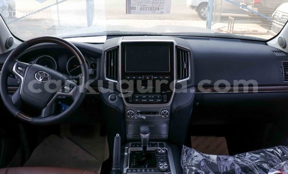 Nunua Imported Toyota Land Cruiser Nyeusi Gari ndani ya Import - Dubai nchini Bujumbura Nunua Imported Toyota Land Cruiser Nyeusi Gari ndani ya Import - Dubai nchini Bujumbura