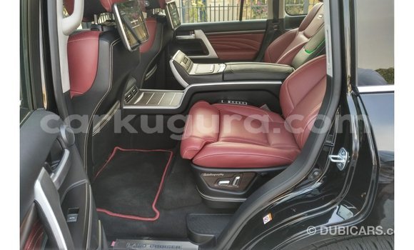 Acheter Import Voiture Toyota Land Cruiser Noir à Import - Dubai, Bujumbura Acheter Import Voiture Toyota Land Cruiser Noir à Import - Dubai, Bujumbura