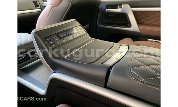 Acheter Import Voiture Toyota Land Cruiser Noir à Import - Dubai, Bujumbura Acheter Import Voiture Toyota Land Cruiser Noir à Import - Dubai, Bujumbura