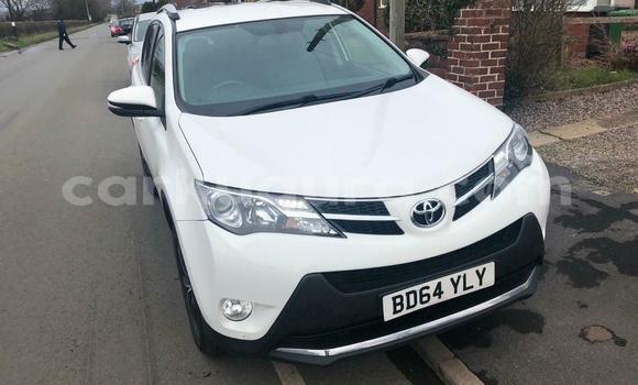 Buy Used Toyota RAV4 White Car in Bujumbura in Bujumbura Buy Used Toyota RAV4 White Car in Bujumbura in Bujumbura